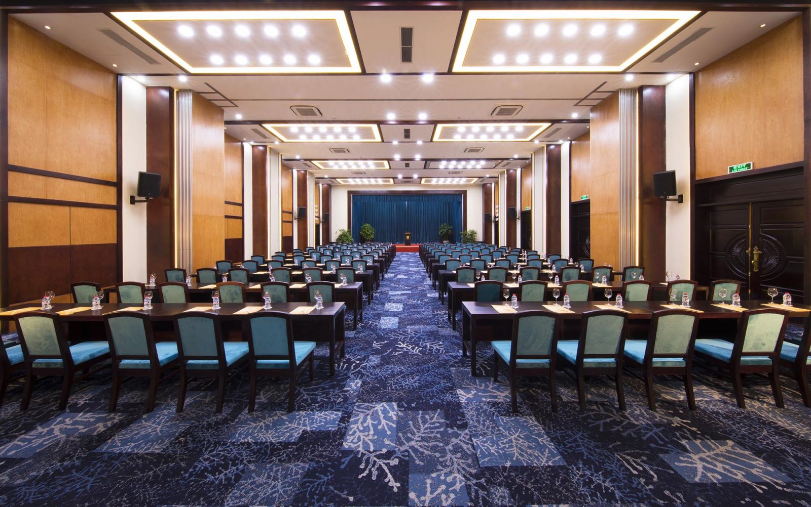 Конференц-зал